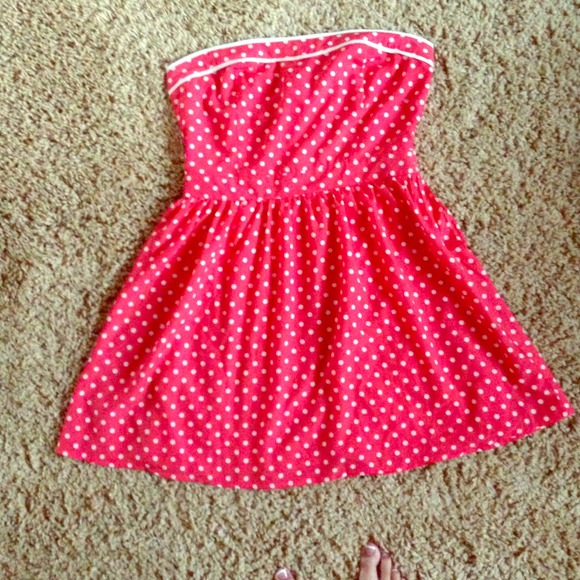 👍Reduced👍Adorable polka dot strapless dress! - Picture 1 of 4