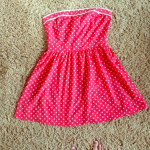 👍Reduced👍Adorable polka dot strapless dress!