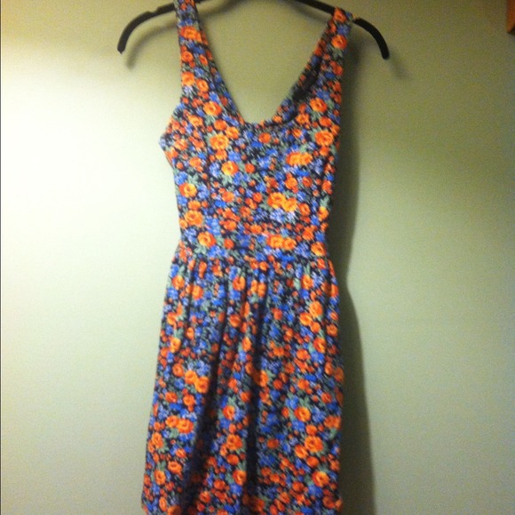 Floral sundress - Picture 2 of 3