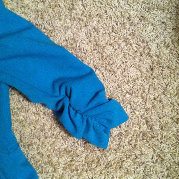 Turquoise Jacket - Picture 3 of 4