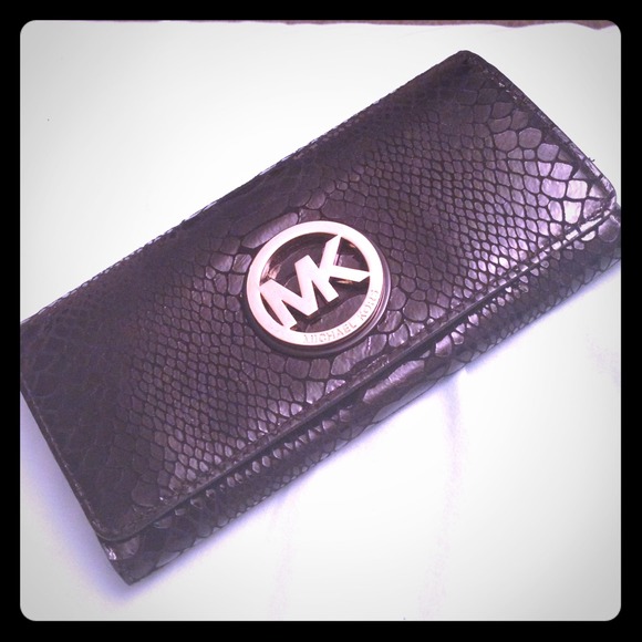 Gorgeous snake skin MK wallet