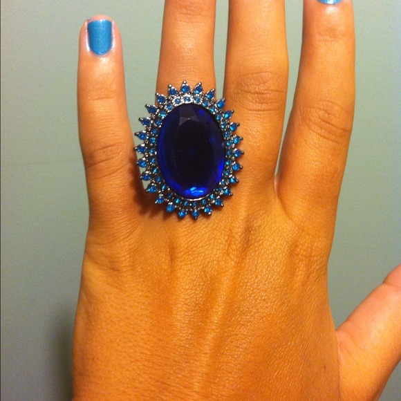 Ring - Picture 1 of 3