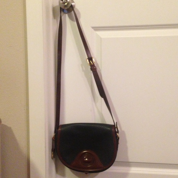 ❌ SOLD ❌VINTAGE Dooney and Bourke Bag - Picture 2 of 4