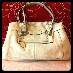 **SOLD***💕Medium White/cream Coach Handbag