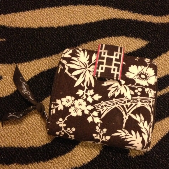Vera Bradley Bi-fold wallet