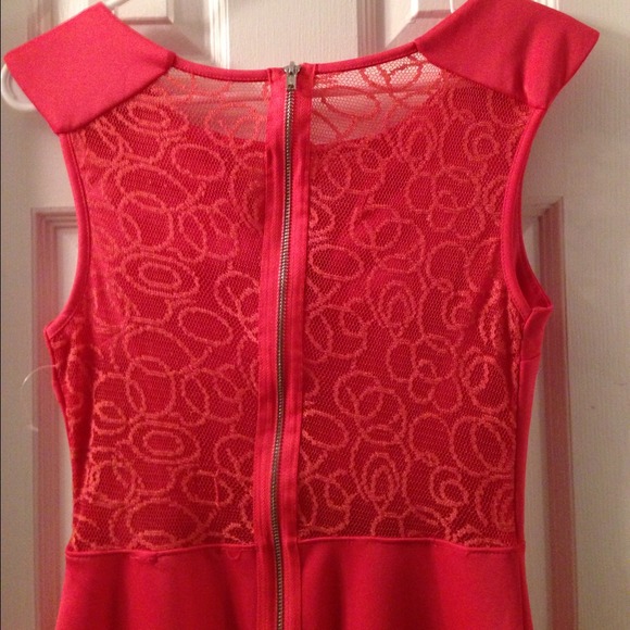 ❤Sold❤!! New Arden B scuba lace back dress - Picture 3 of 4