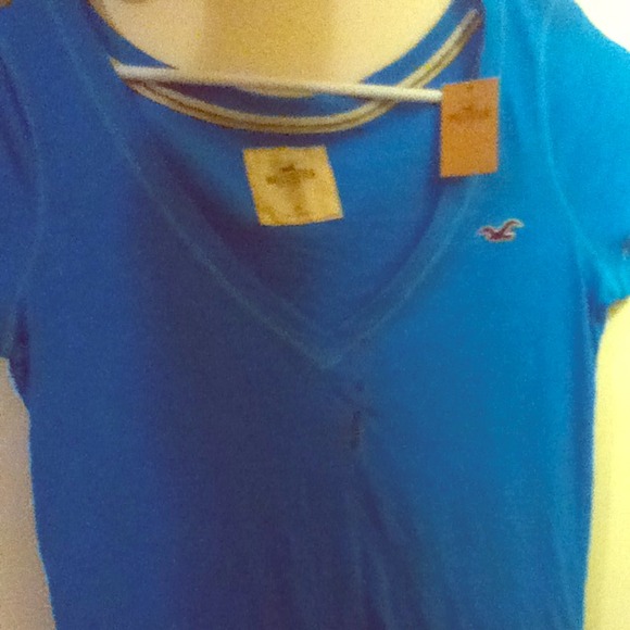Blue v-neck Hollister shirt!