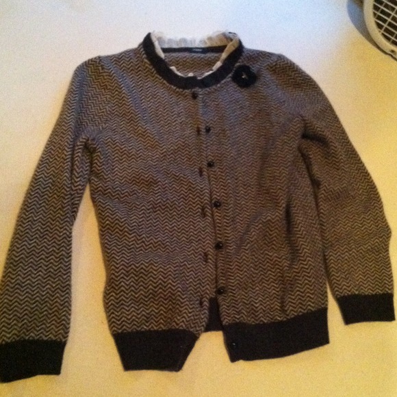 *****SOLD******J. Crew zig zag cardigan