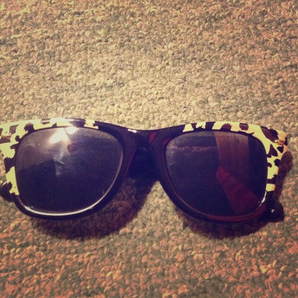 Betsy Johnson's sun glasses