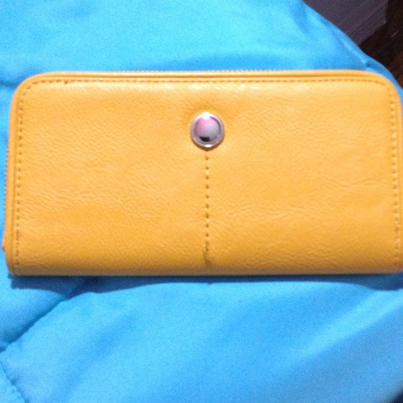 Mustard yellow accordion wallet ❤👍