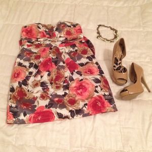 Flower print dress and heart shaped bundle