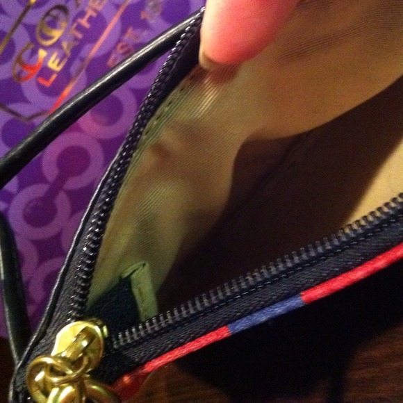 Wrist Coach Wallet - Picture 2 of 2