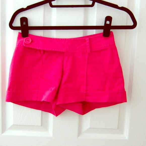 💋 Hot Pink Shorts 💋