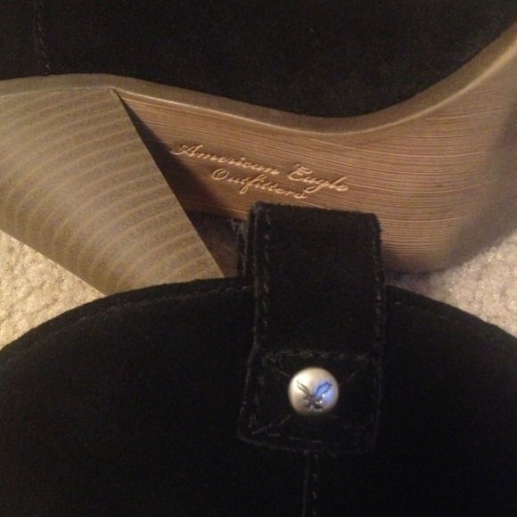 **SOLD**American Eagle high heel boots - Picture 2 of 3