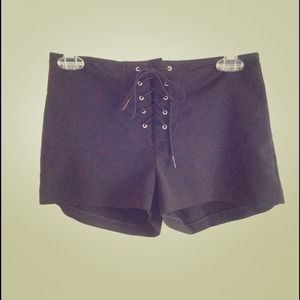 ❌SOLD❌Vintage High Waisted Lace-Up Shorts
