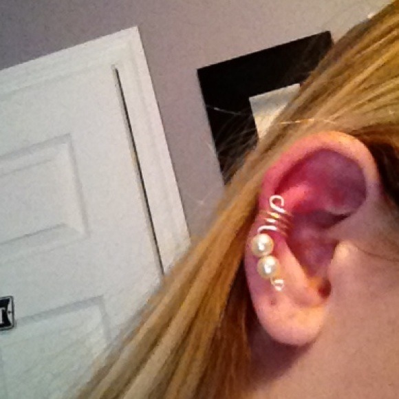 No piercing ear cuff - Picture 2 of 3