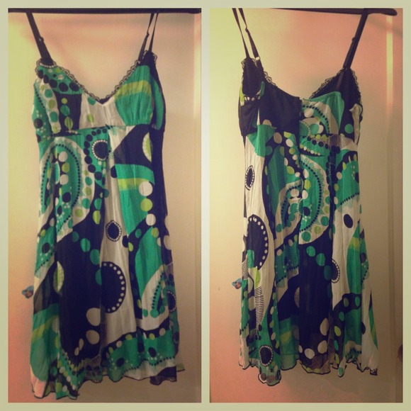 Chiffon like dress