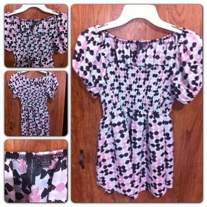 Reserved⚠Gorgeous top pink black & gray. Like new!