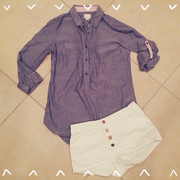 **SOLD in Bundle** Anthropologie Pleated Blouse