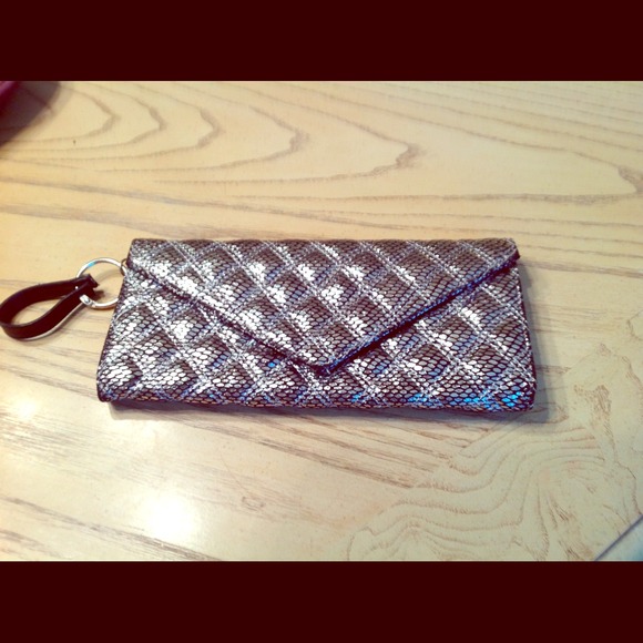 BNWOT Silver Print Clutch traded  jldickinson***