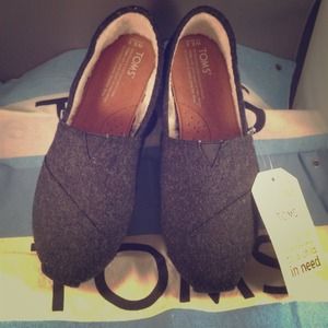 🎉SOLD🎉💯Authentic  TOMS CLASSIC WOVEN sz 6.5