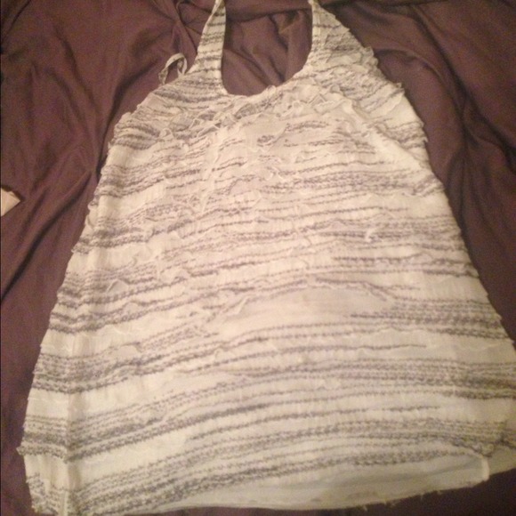 Halter blouse - Picture 2 of 3
