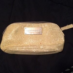 ⛔Reduced ⛔Gold VS makeup bag