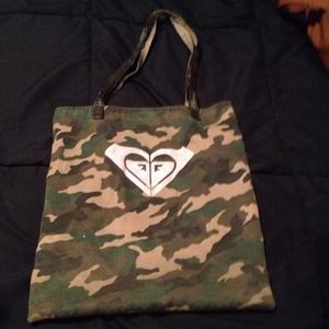 ⛔Reduced ⛔Roxy camouflage tote bag