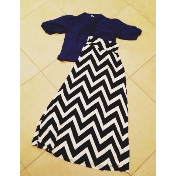 **SOLD in Bundle** Chevron Print Maxi Skirt