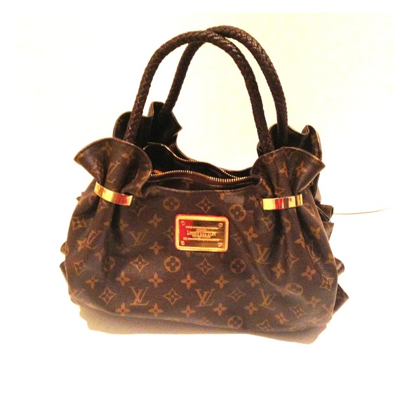 Louis Vuitton Purse with Strap