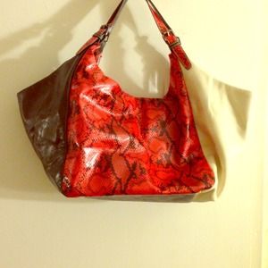 Snake prints shoulder bag
