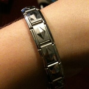 Geometric faux silver bracelet <3