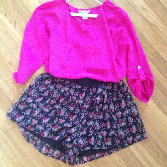 💢SOLD💢Floral Print Skort