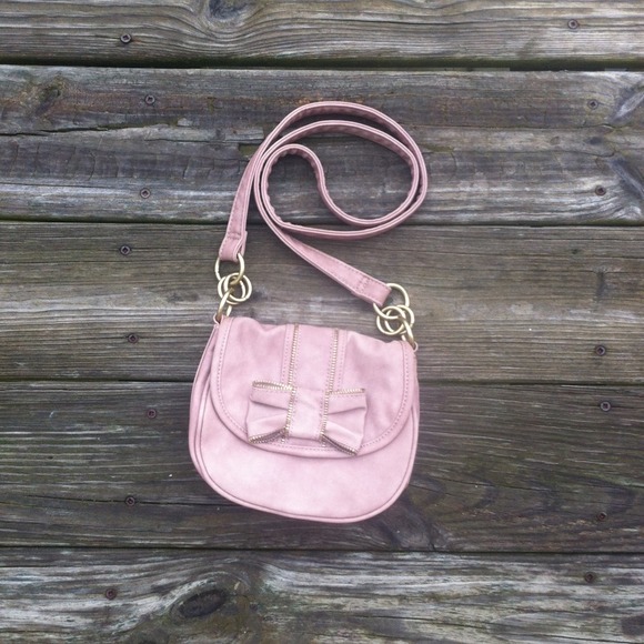 NWT Adorable Light Pink Crossbody!