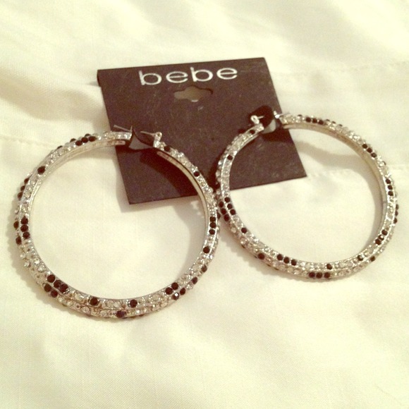 Bundled💢💢💢BEBE earrings FREE w/ $15p! 😳😏💥