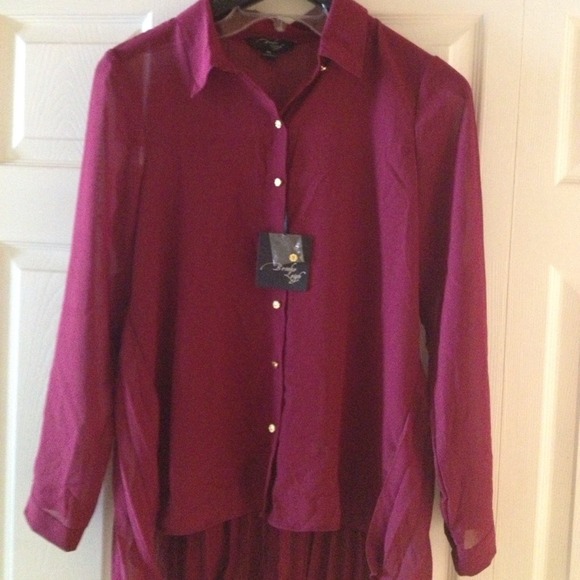 Beautiful brand new top XL