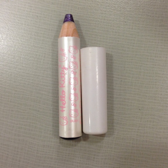 Hello Kitty Cute Glitter eye liner