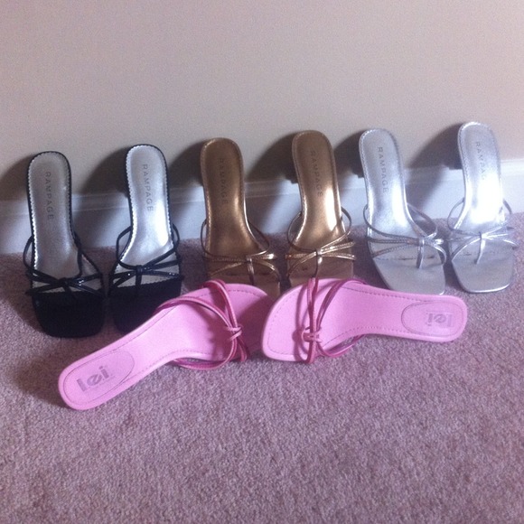 4 pair of dress shoes