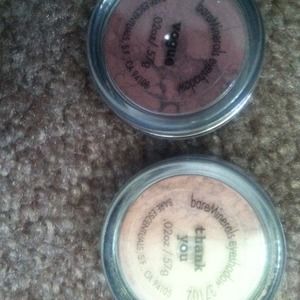 Brush case and eyeshadow 💟bundle💟NEW never used