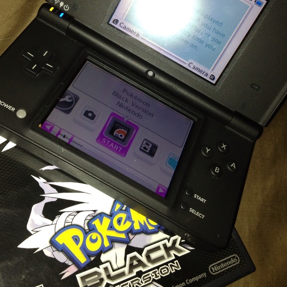 Pokemon Black & white Nintendo DSi bundle