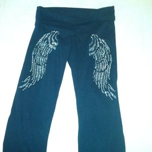 🚫Traded🚫 Wing yoga pants capris,