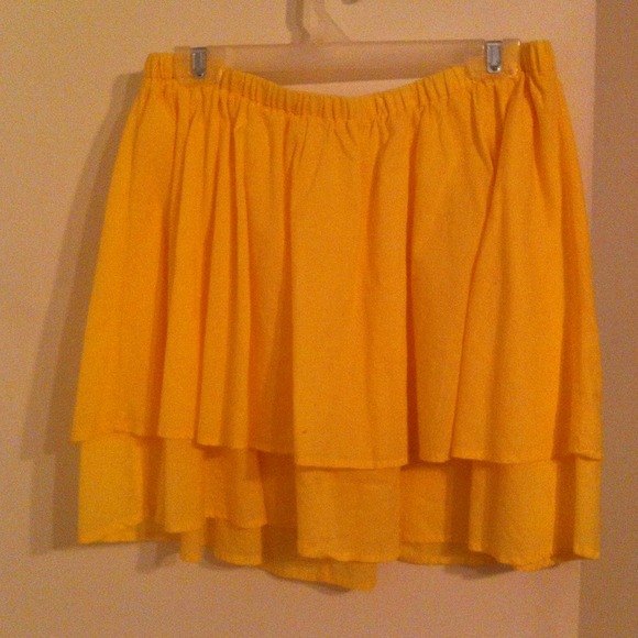 Yellow skirt