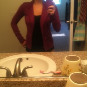 Brand new with tags plum blazer fitted🆕REDUCED❗❗