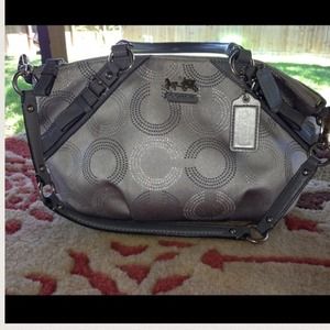 •REDUCED!• COACH Silver Handbag w/ strap💗