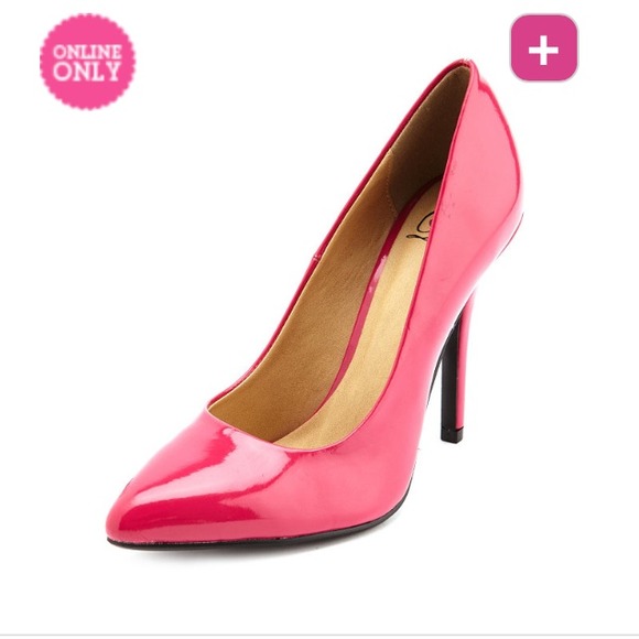 💥SALE💥 Fuchsia Patent Pointy Toe Pump Size 7