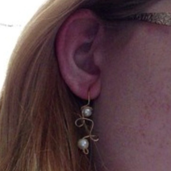 Gold and pearl earrings
