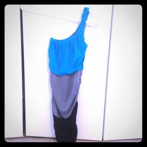 Color blocked dress with side ruching