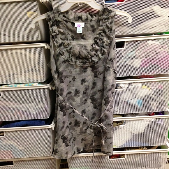 Maternity top/blouse in gray and black - Picture 1 of 3