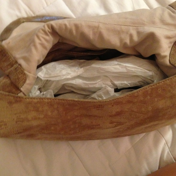 Tory Burch Camel Colored Shoulder Bag - Picture 3 of 3