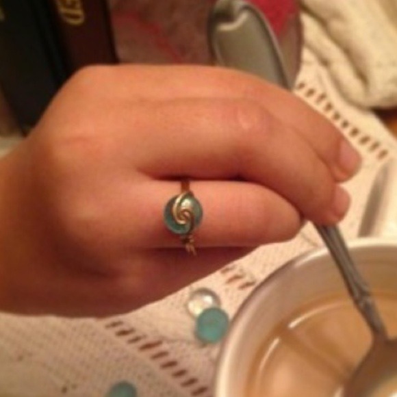Spiral bead ring. Gold